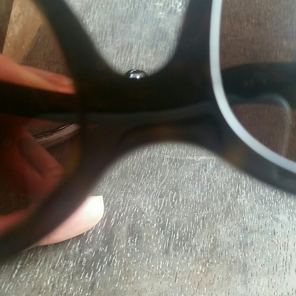 PRADA - Picture 3 of 4