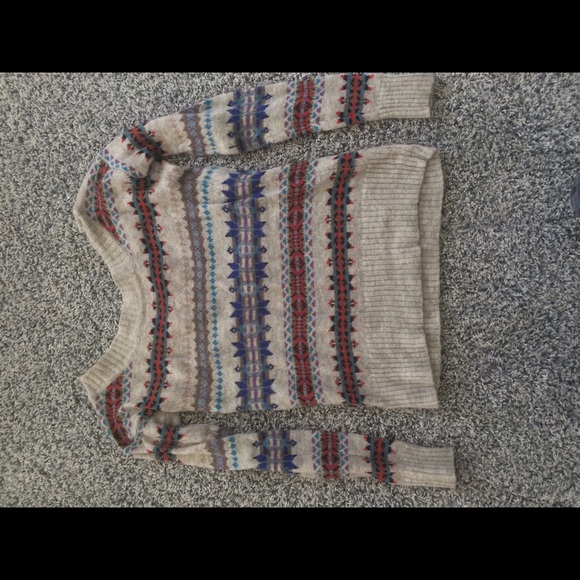 Fun pattern sweater. American Eagle