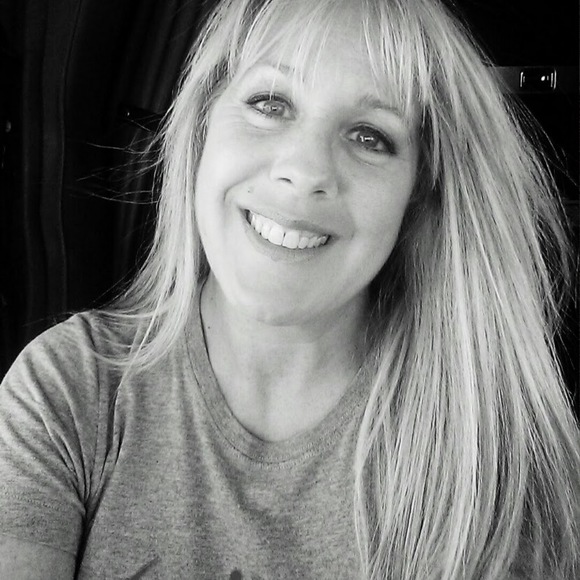 Meet your Posher, Patti - Picture 1 of 1