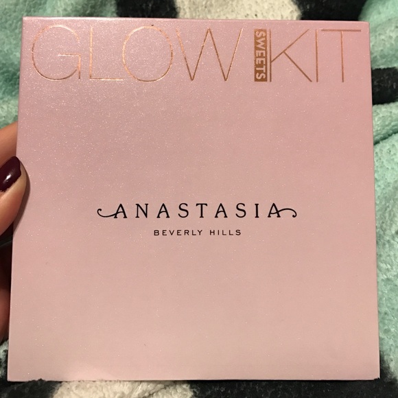 Anastasia Beverly Hills Glow Kit Sweets