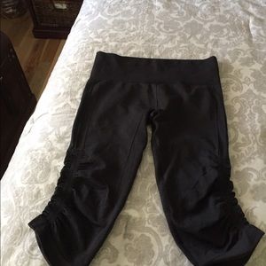 Lululemon cropped ruched legging