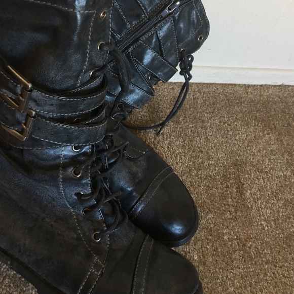 Military "combat style" boots