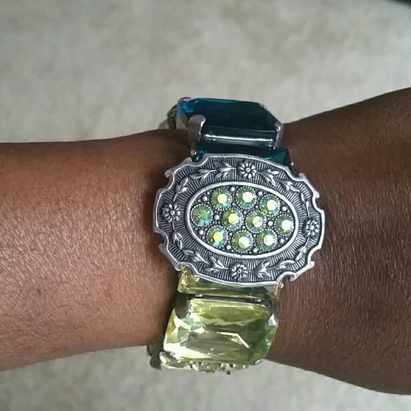 Bracelet