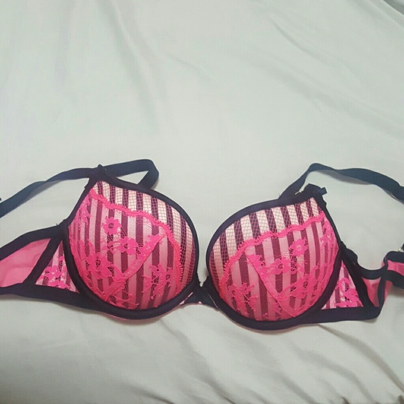 Super cute vs bra 🌲 X MAS SALE PRICE LOWERED !🌲 - Picture 1 of 1