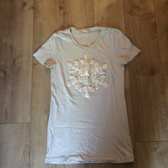 Adorable Jcrew snowflake tee - Picture 1 of 2