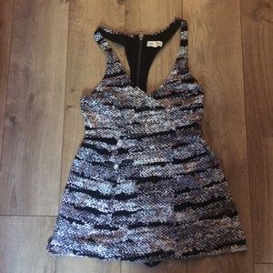 Sexy zipper back UO tank