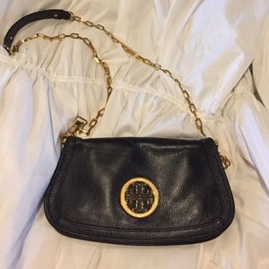 AUTHENTIC Tory Butch Cross body AUTHENTIC Tory Butch Cross body