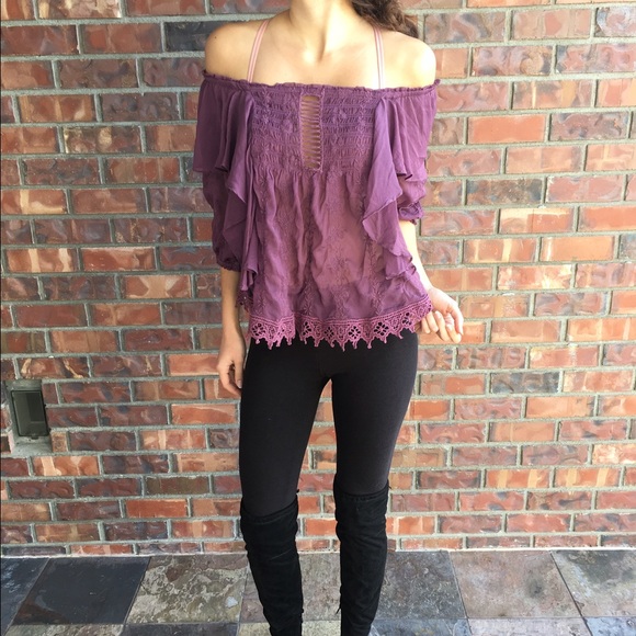 Exquisite detail!! Free People off shoulder  NWT!