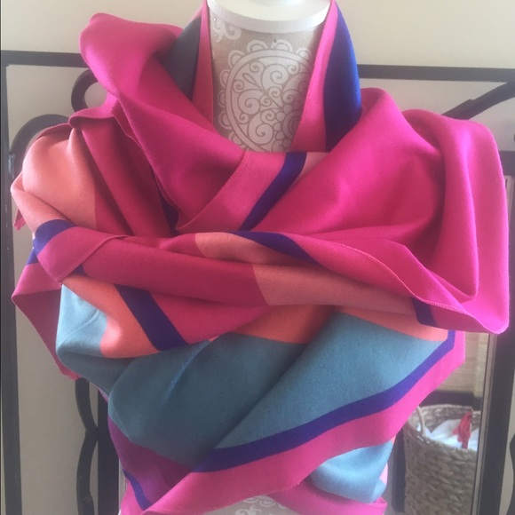 Reversible Shawl/Wrap Blanket Scarve