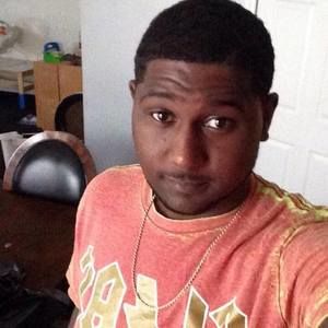 Meet your Posher, Dominique