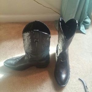 Size 11 cowboy boots