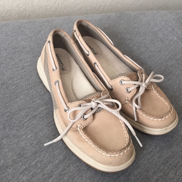 Gently worn Sperry top siders women's shoe size 7