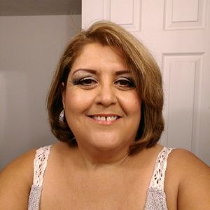 Meet your Posher, Aida