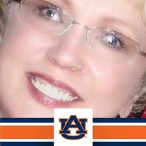 Meet your Posher, Connie