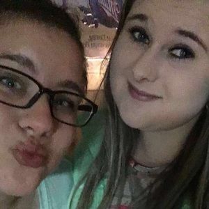 Meet your Posher, Kelsey