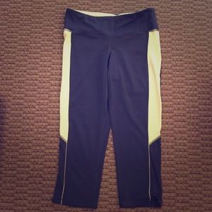 Dry fit Capri leggings