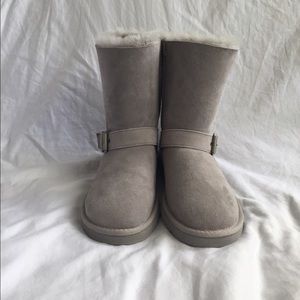 Breast cancer awareness grey Uggs