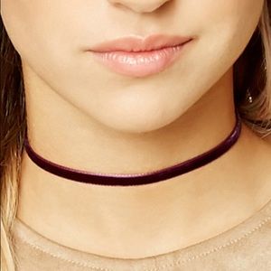 Burgundy velvet choker Burgundy velvet choker