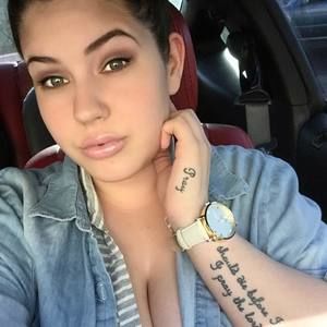 Meet your Posher, Brittney