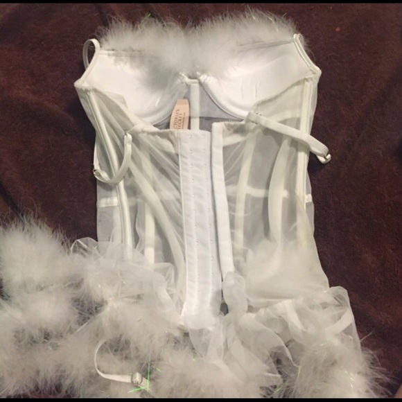 Victoria secret lingerie - Picture 2 of 3