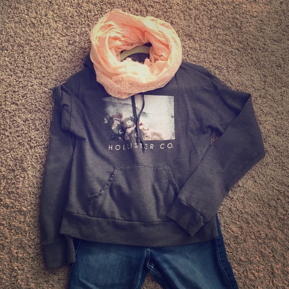 Pullover Graphic Hoodie 💰FINAL PRICE💰