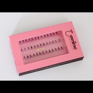 Cluster Eyelash Extensions
