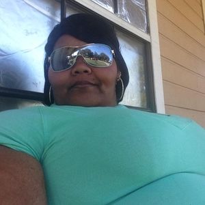 Meet your Posher, Simone