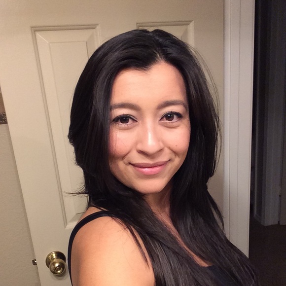 Meet your Posher, Jennifer - Picture 1 of 1