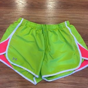⭐️UNDER ARMOUR MESH RUNNING SHORTS SIZE L⭐️