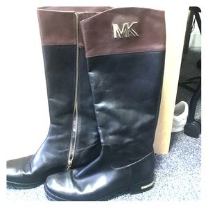 Micheal Kors Boots