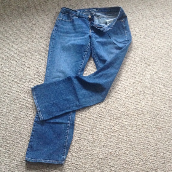 Classic rise straight leg jeans like new