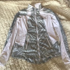 Excellent condition Lululemon long sleeve jacket.