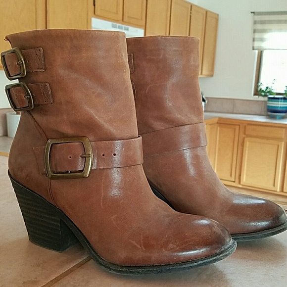 Lucky brand short boots
