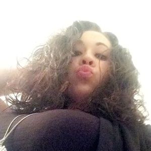 Meet your Posher, Rocio