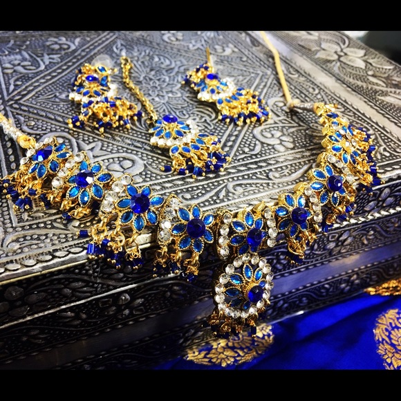 Three piece Bollywood jewelry.
