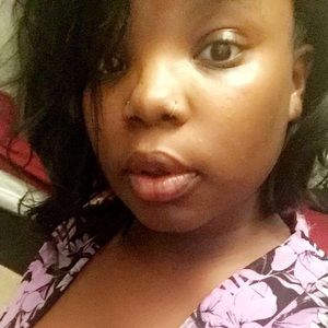 Meet your Posher, Marcia