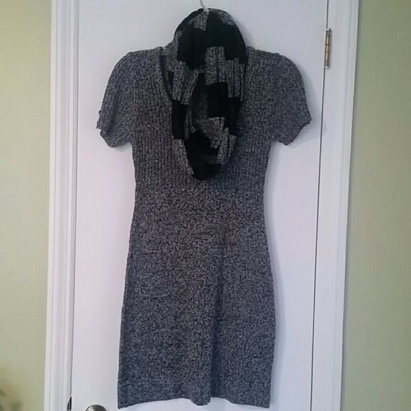 NWOT CUTE DRESS WITH SCARF