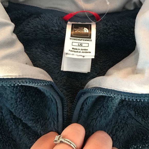 Pullover - Picture 2 of 3