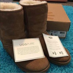 UGGS •READ DESCRIPTION•