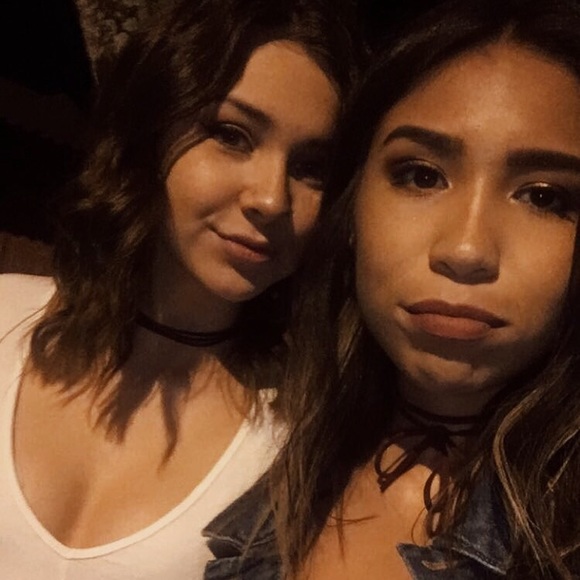 Meet your Posher, Caitlyn - Picture 3 of 4