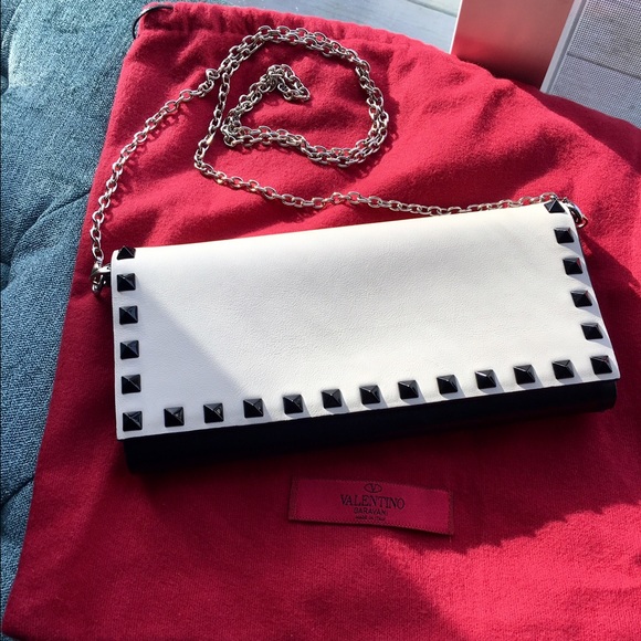 ❌sold❌ Valentino Rockstud crossbody bag