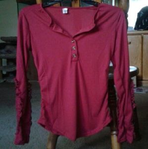 NWOT Cotton Blend Top w/Partially Laced Sleeves