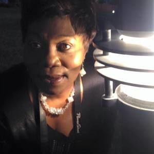 Meet your Posher, Lois