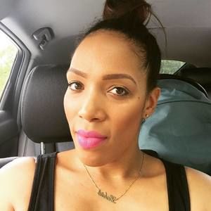 Meet your Posher, Lakia