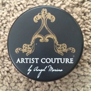 Artist couture highlighter