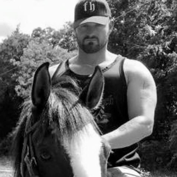 Meet your Posher, Fight - Picture 2 of 4