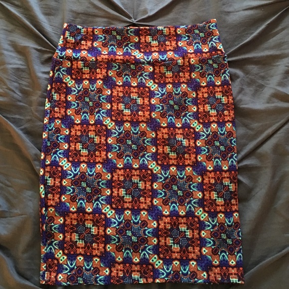 LuLaRoe Cassie skirt
