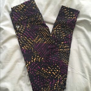 Fabletics 7/8 Yoga Legging