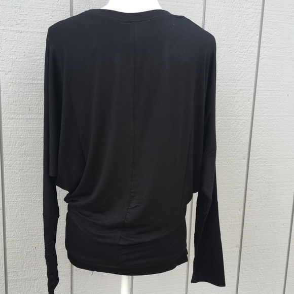 🛍BOUTIQUE BLOWOUT 🛍 April Spirit Black Top - Picture 2 of 3