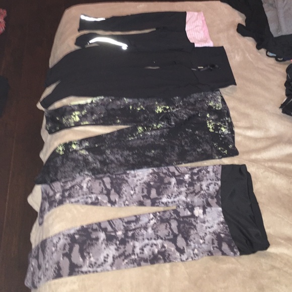 Bundle of yoga pants
